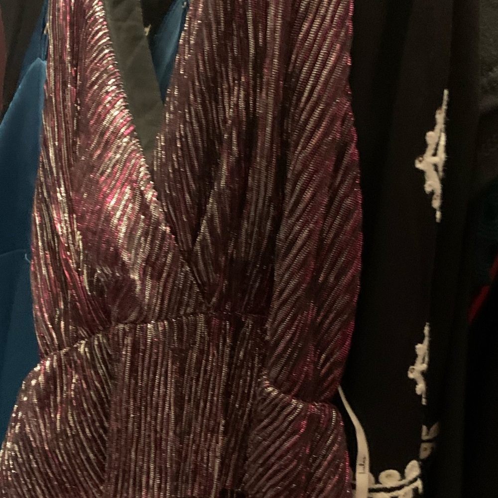 Nwt Lulu maroon and black shimmery dress size large
